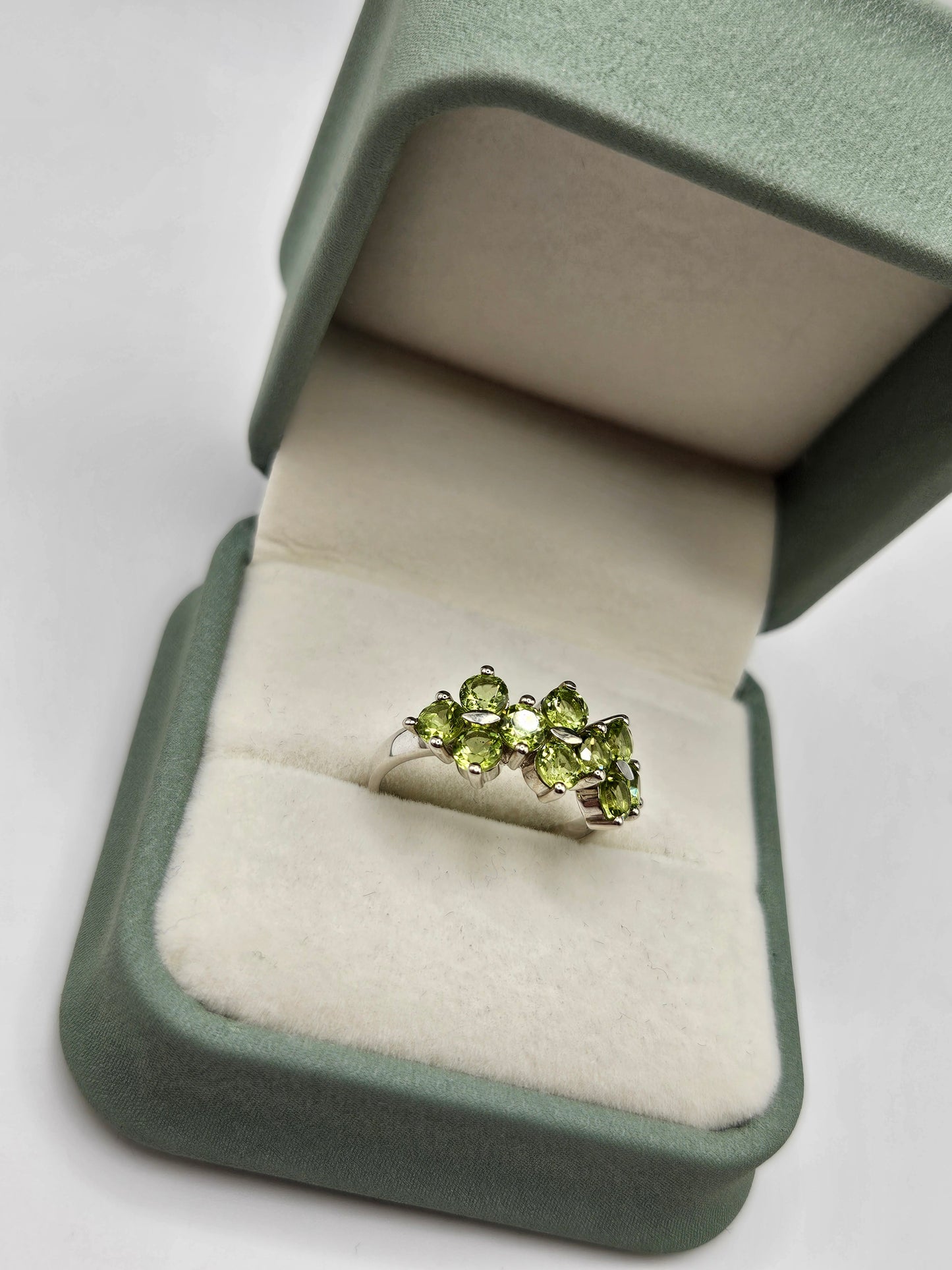 Silver peridot ring