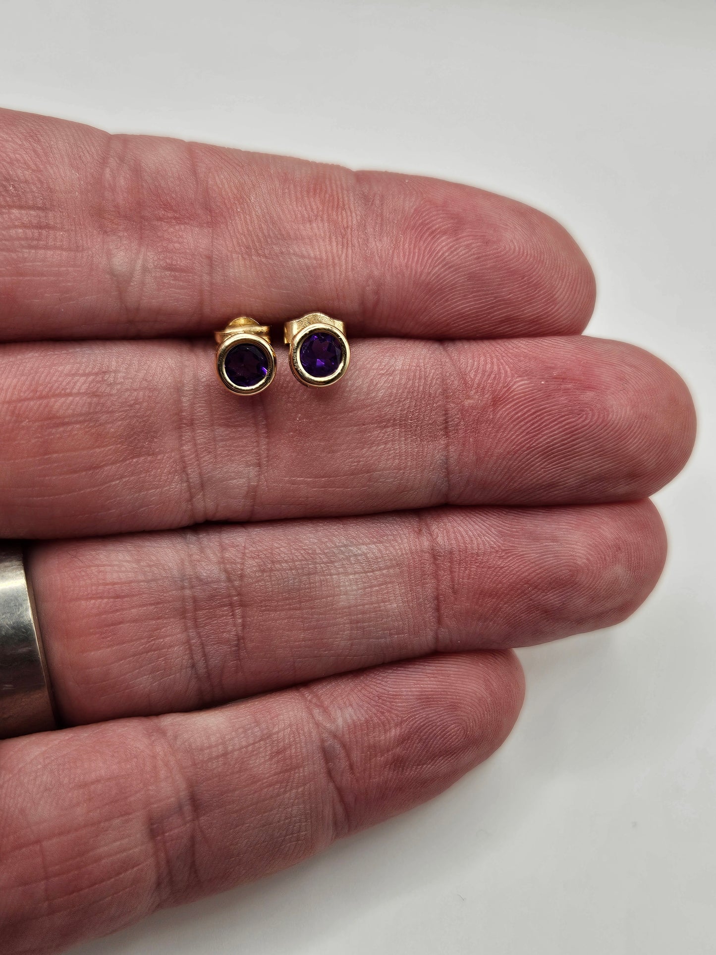 9ct gold amethyst earrings