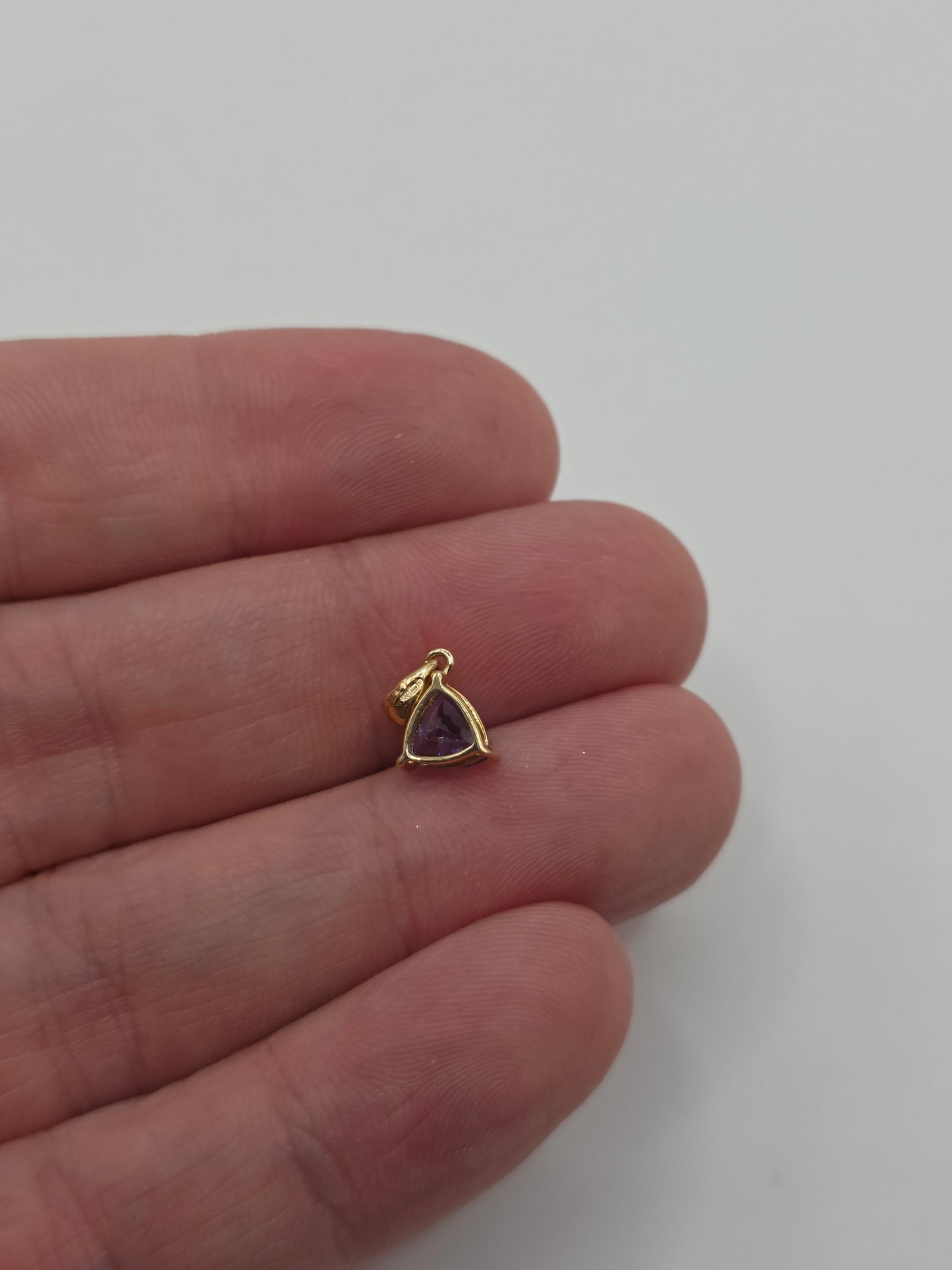 14ct gold tanzanite pendant