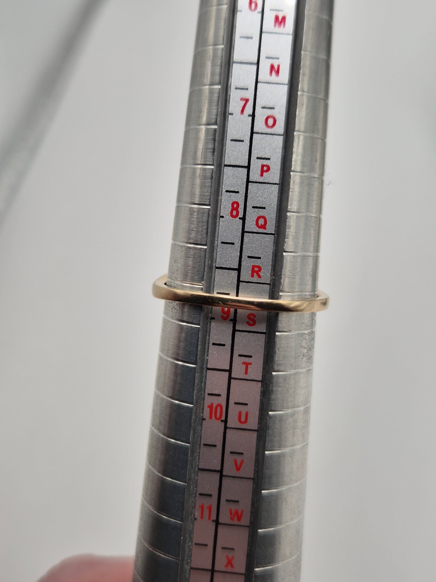 9ct gold white topaz and diamond ring