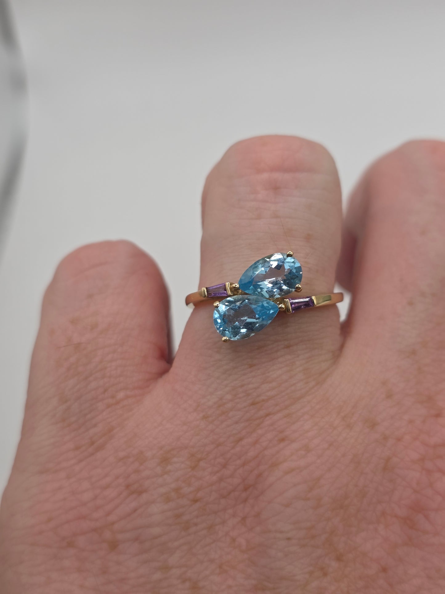 9ct gold topaz and amethyst ring