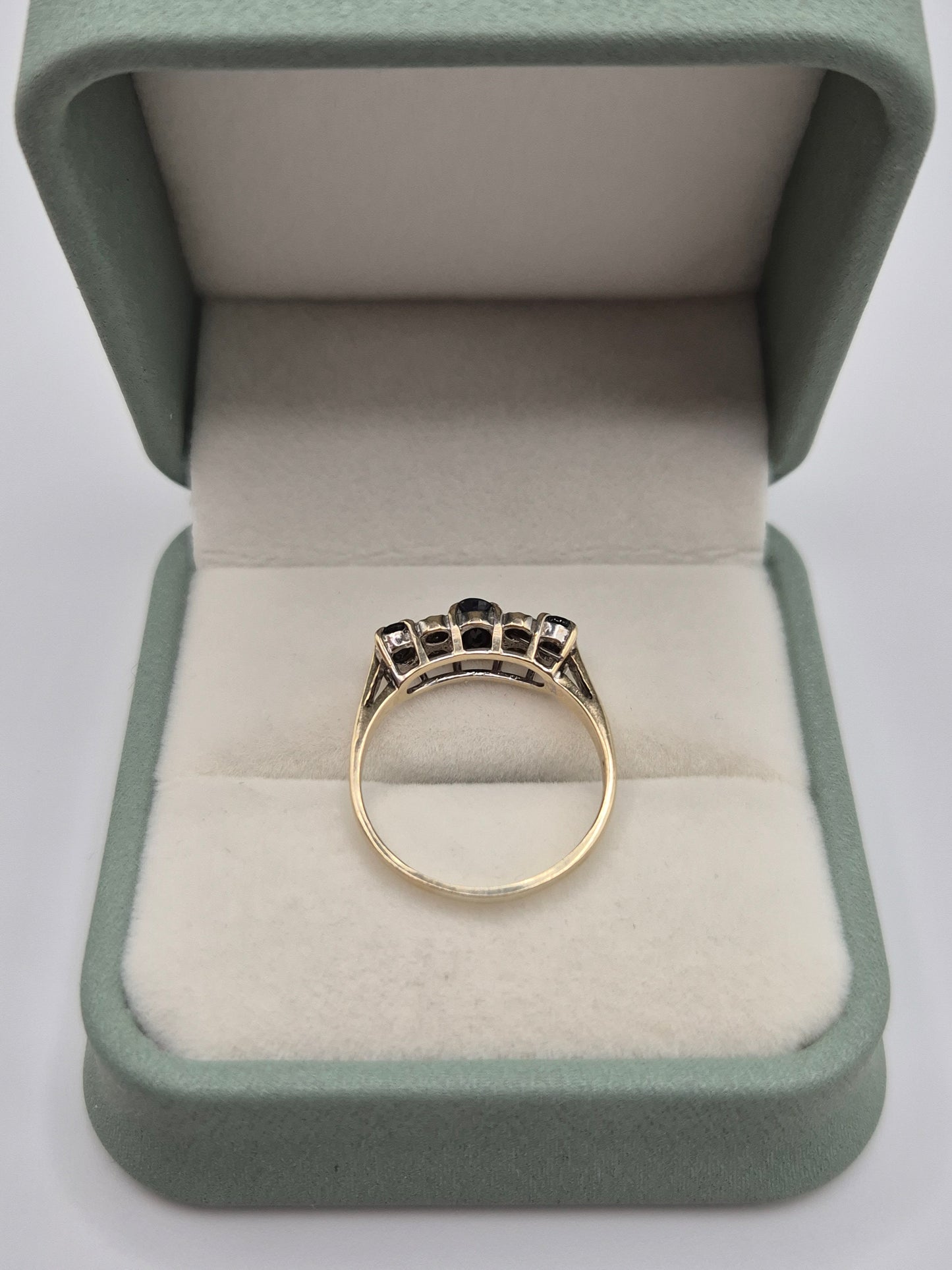 9ct gold sapphire and diamond ring