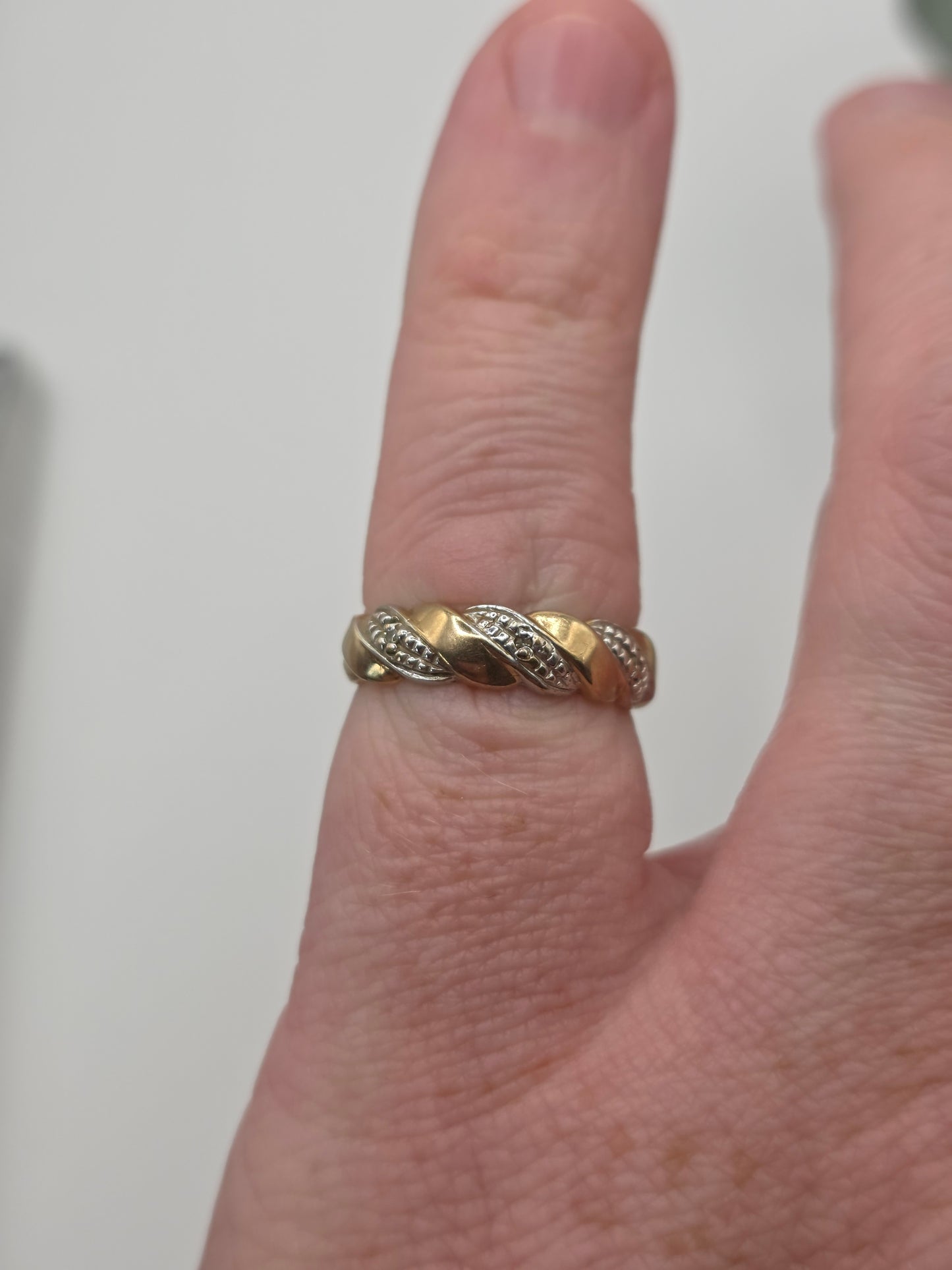 9ct gold diamond croissant ring