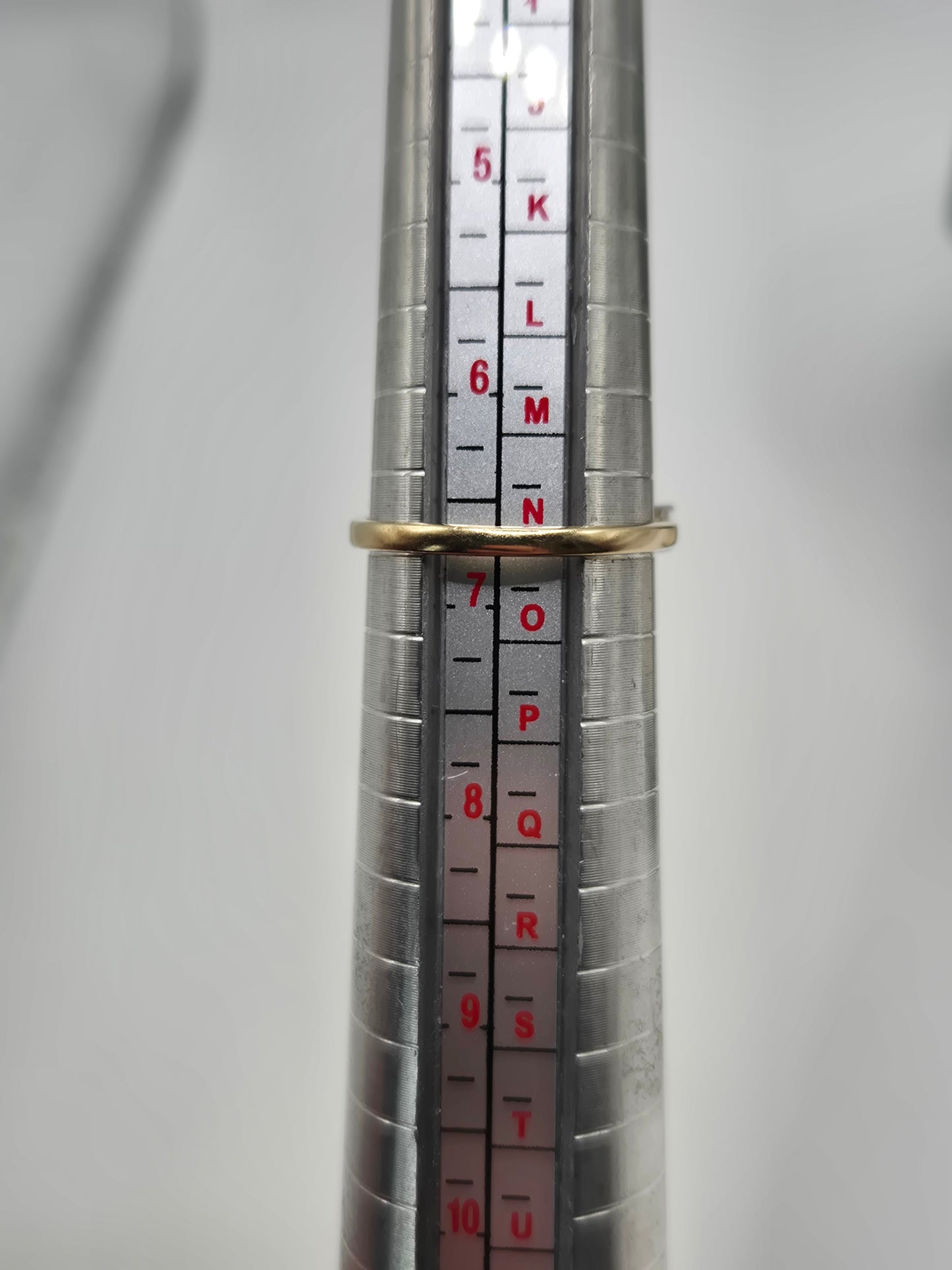 9ct gold topaz and diamond ring