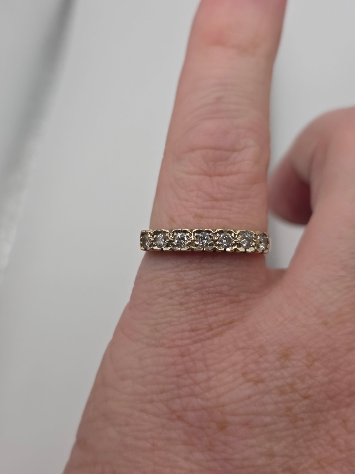 9ct gold diamond ring