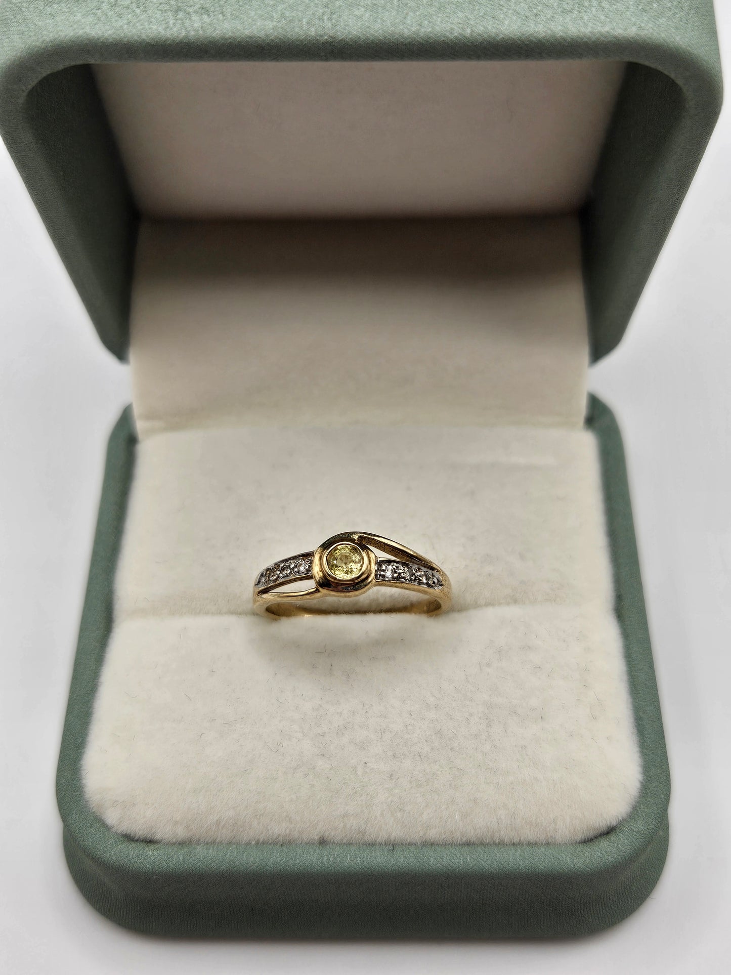 9ct gold citrine and diamond ring