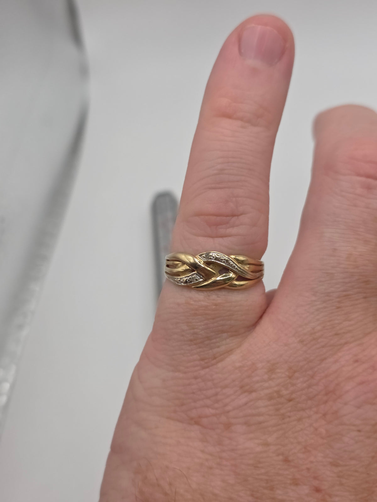 9ct gold diamond ring