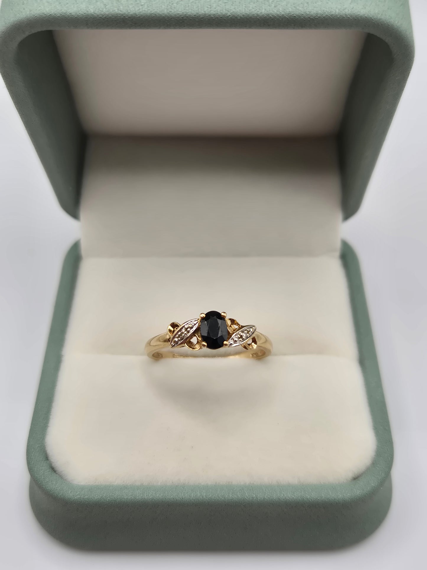 9ct gold sapphire and diamond ring