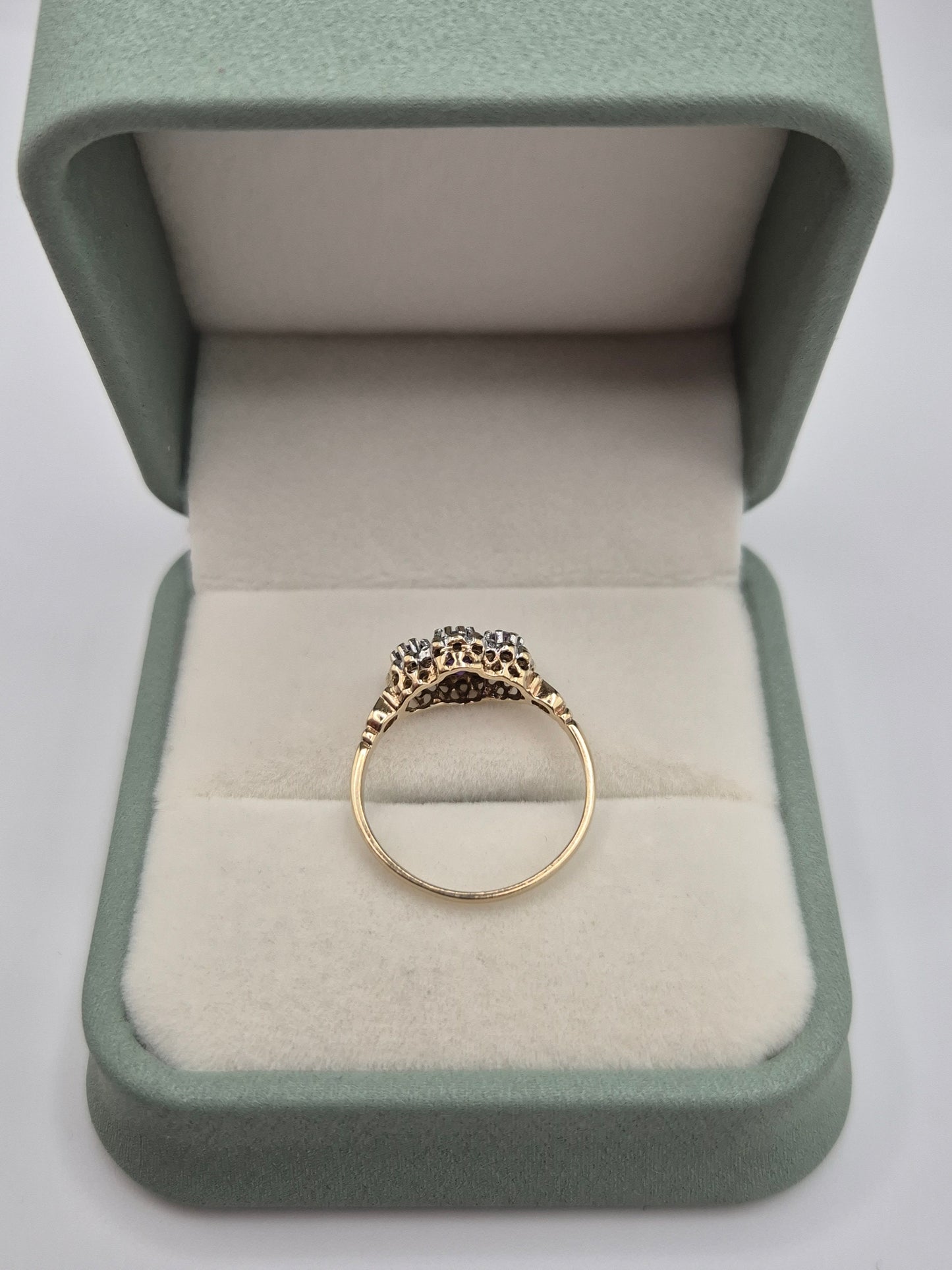 9ct gold amethyst and diamond ring