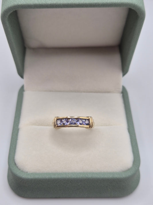 9ct gold tanzanite ring