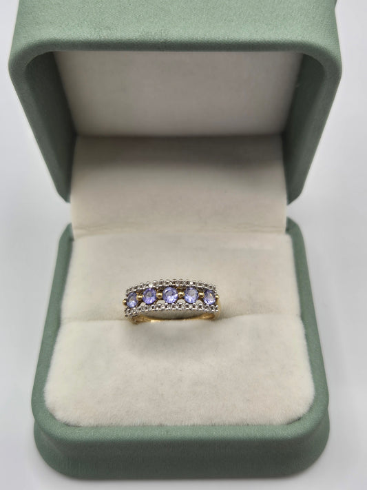 9ct gold tanzanite and diamond ring