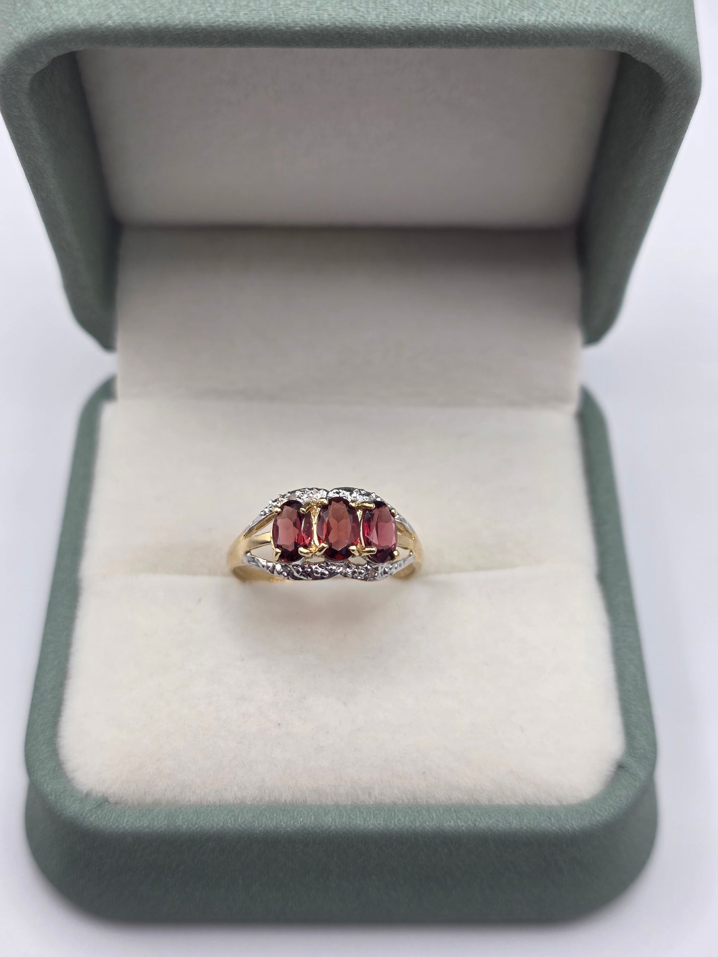 9ct gold tournaline and diamond ring