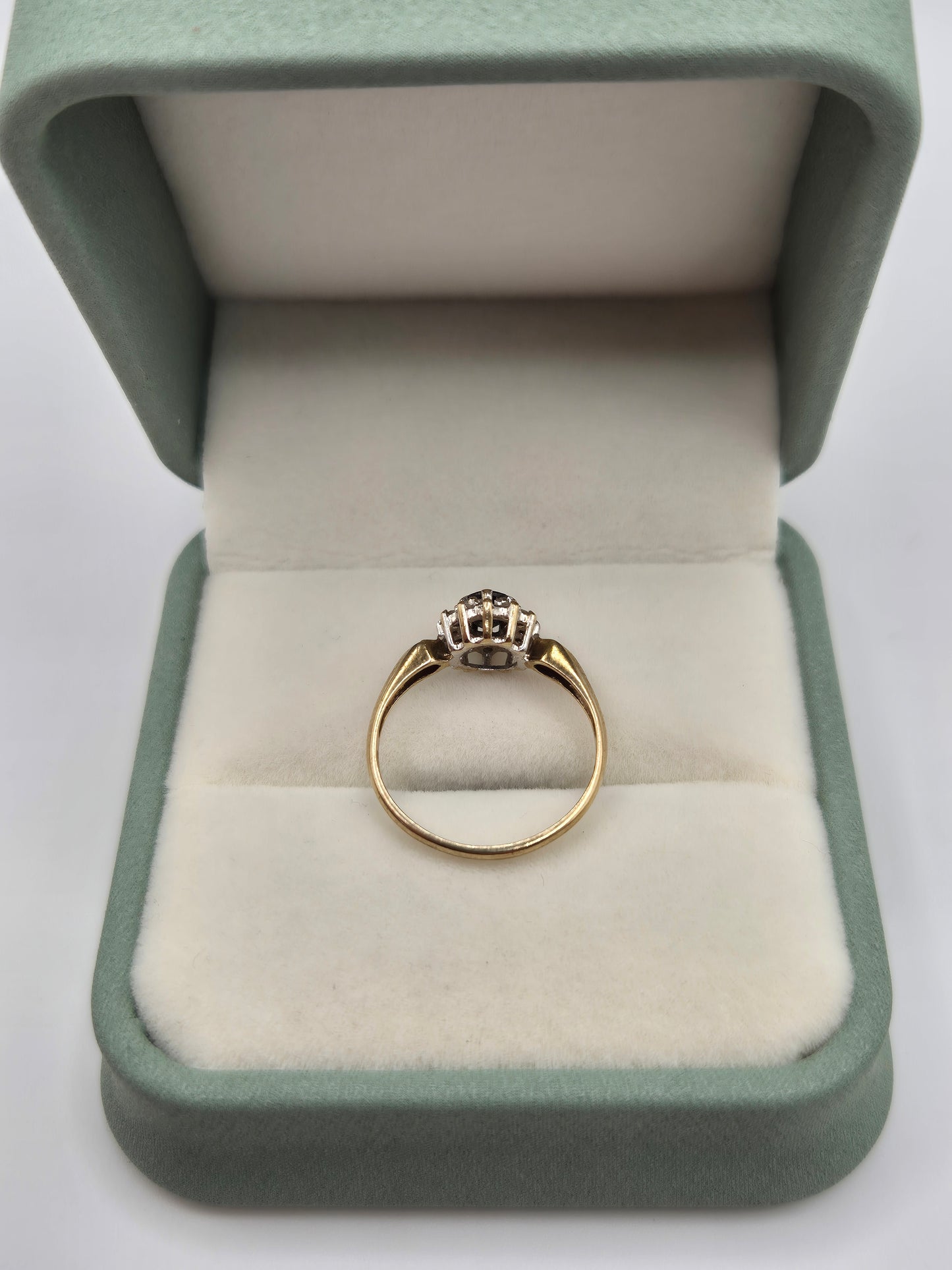 9ct gold sapphire and diamond ring