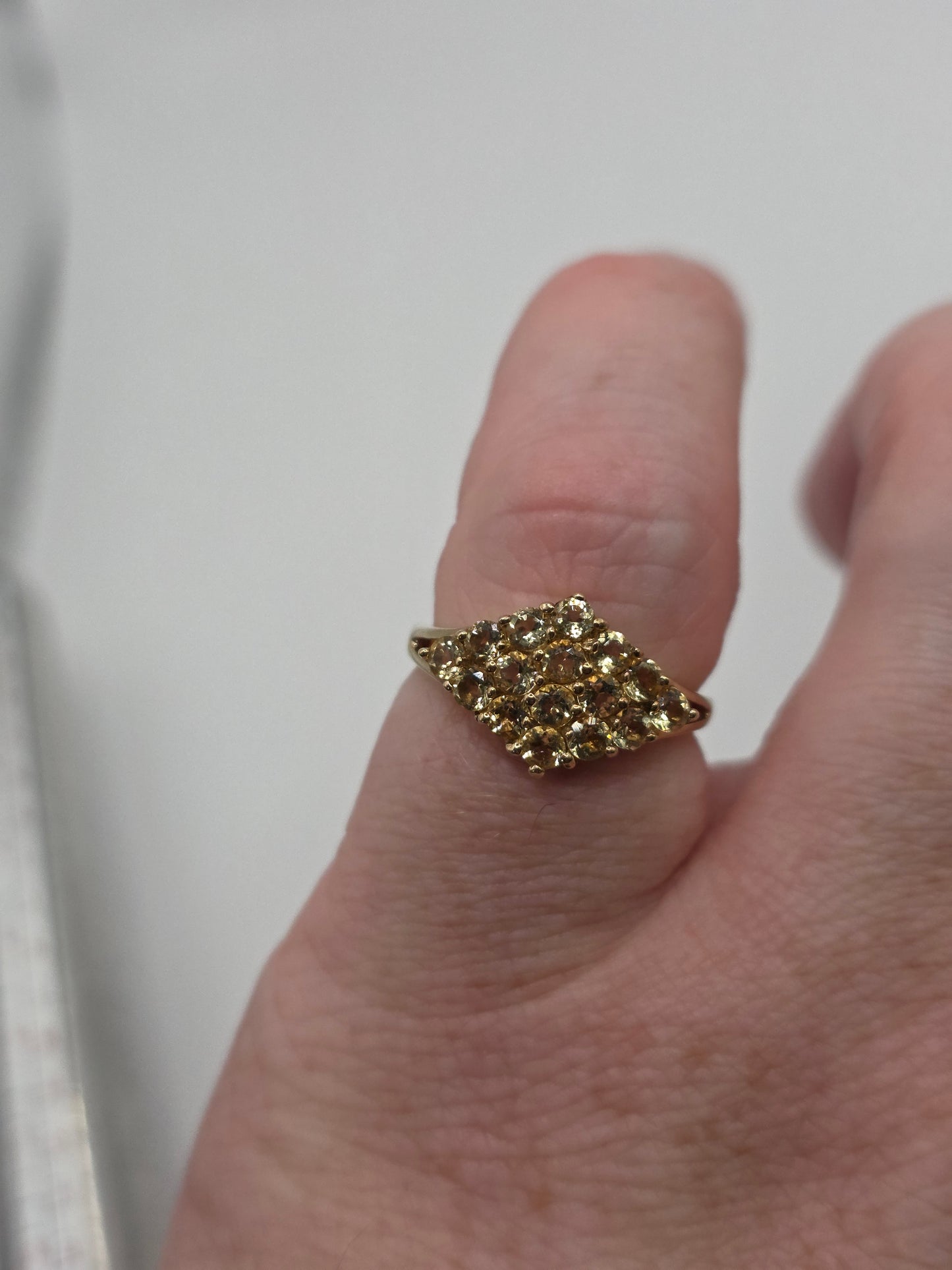 9ct gold yellow apatite ring