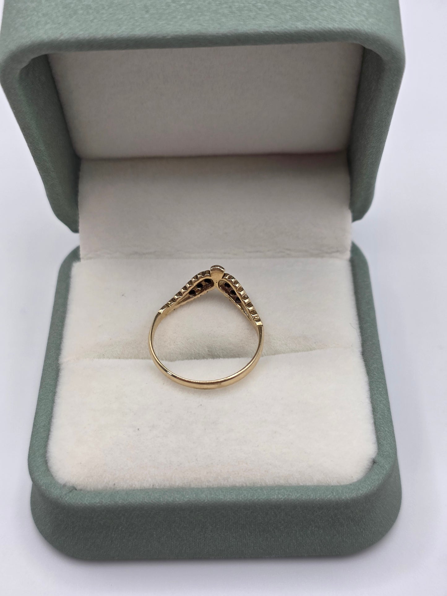 9ct gold sapphire wishbone ring