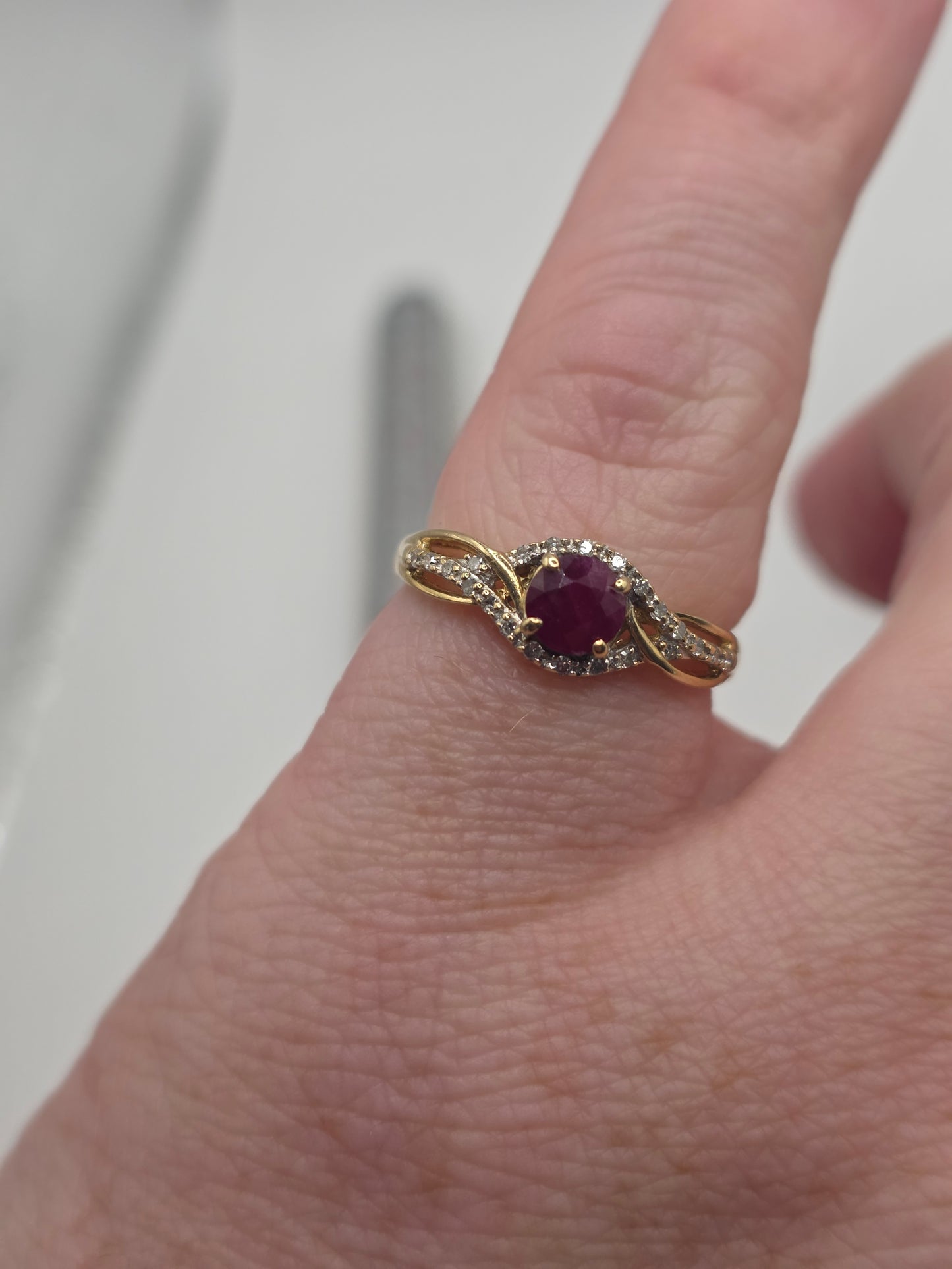 9ct gold ruby and diamond ring