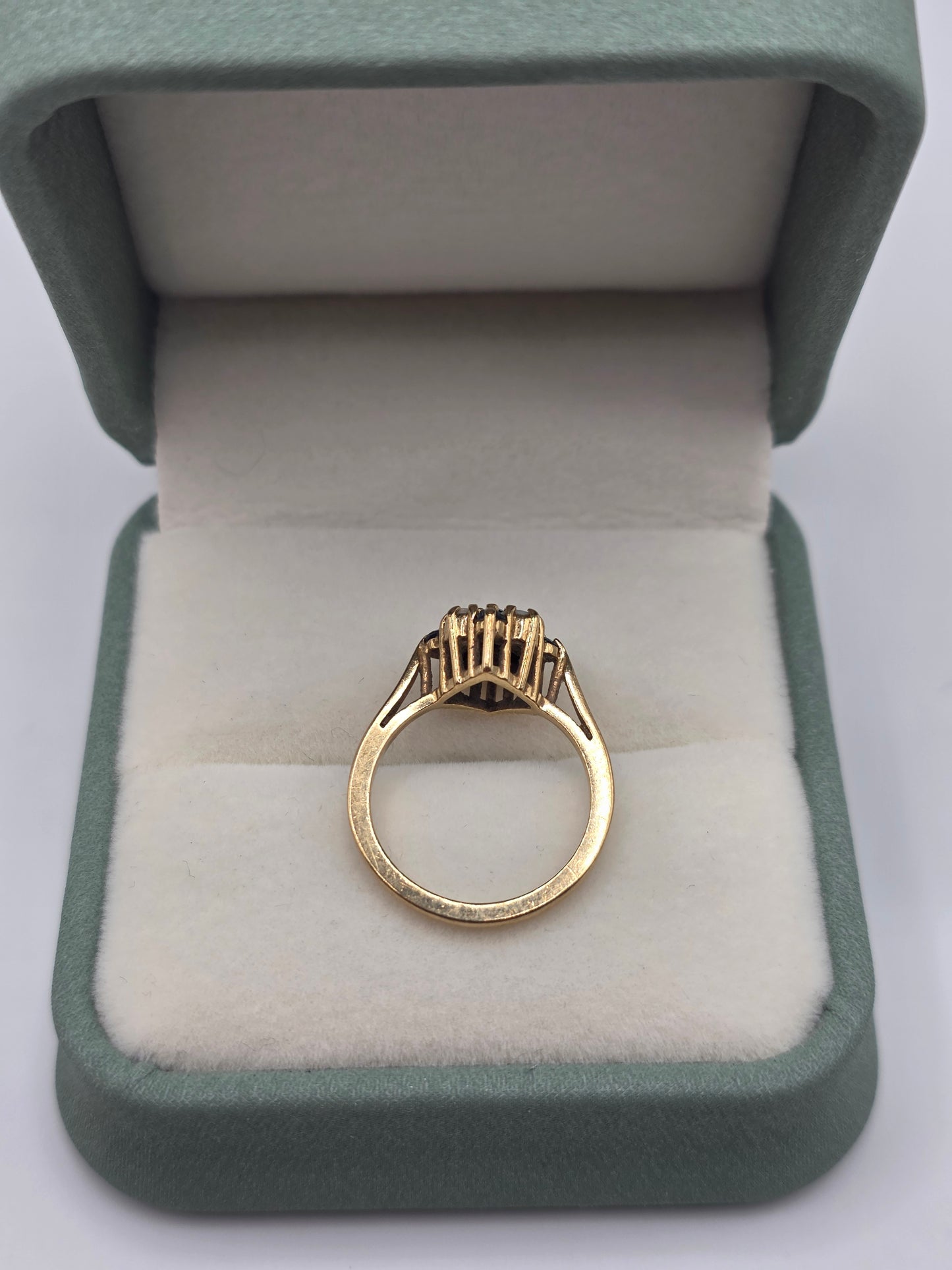 9ct gold opal and sapphire ring