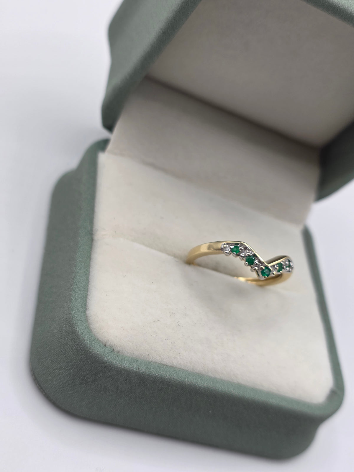 9ct gold emerald and diamond wishbone ring