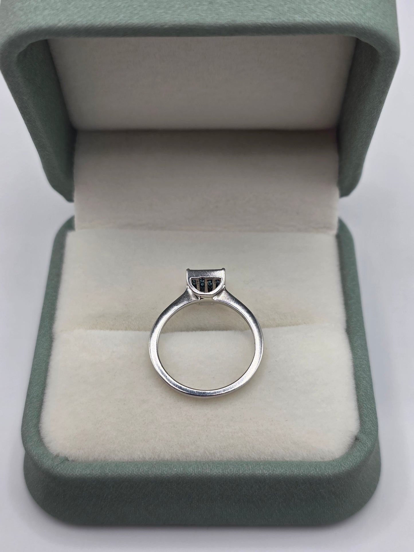 9ct white gold blue diamond ring