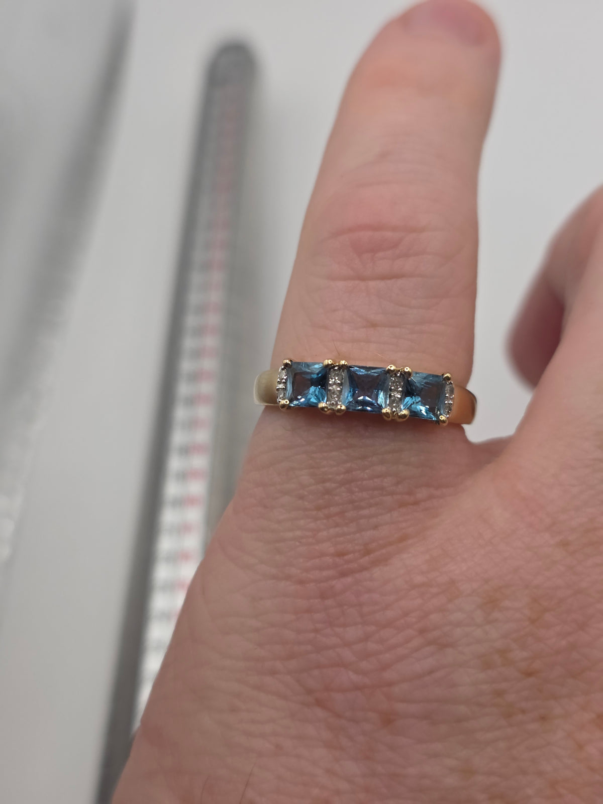9ct gold topaz and diamond ring