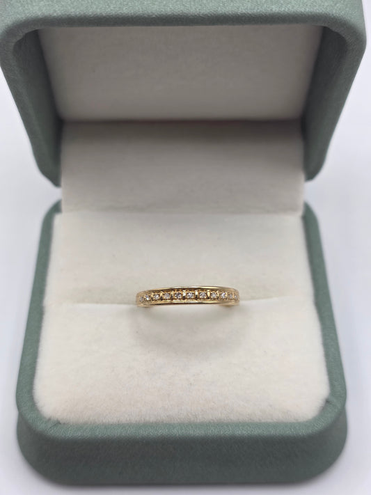 9ct gold diamond ring