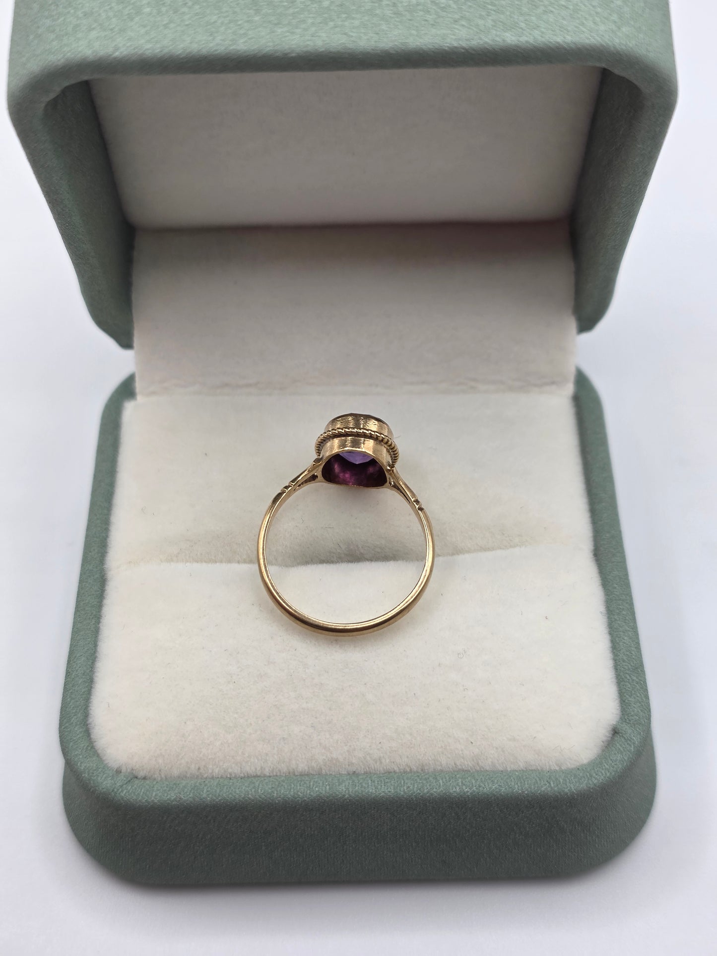 9ct gold amethyst ring