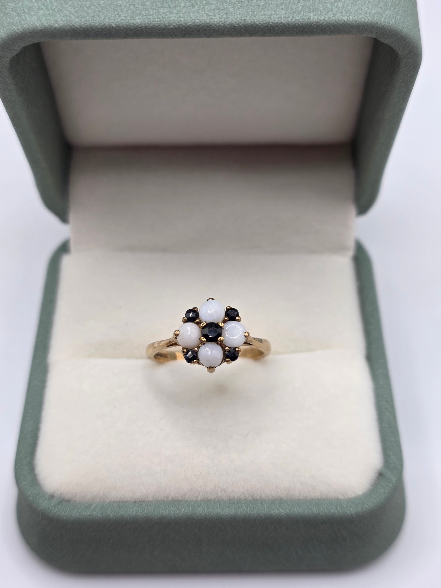 9ct gold opal and sapphire ring