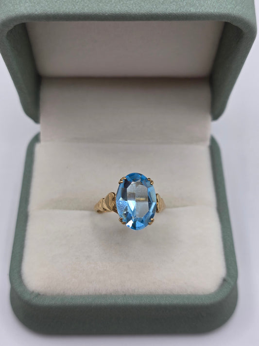 9ct gold blue cz ring