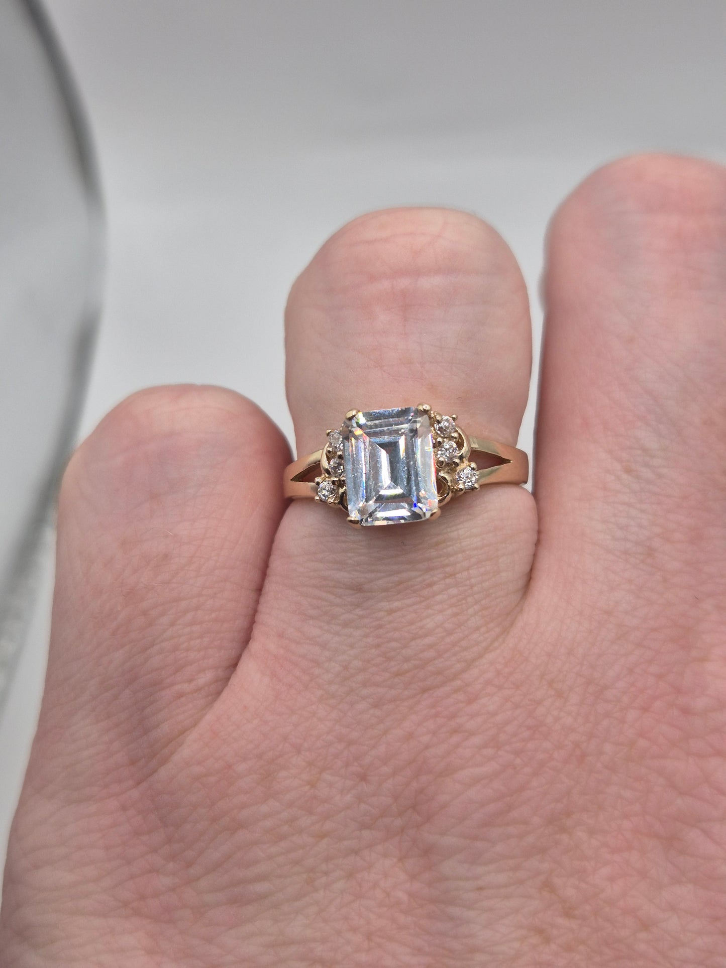 9ct gold topaz and zircon ring