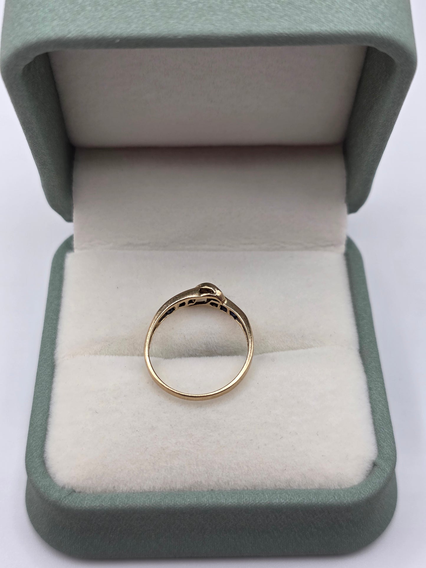 9ct gold sapphire and diamond ring