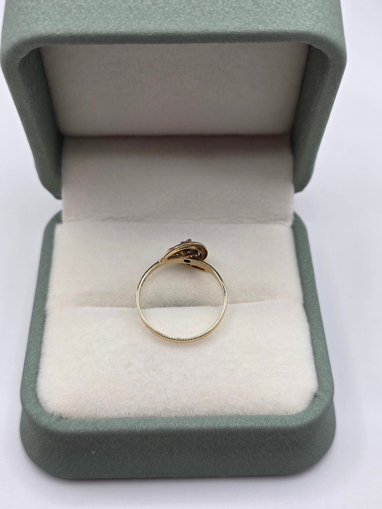 9ct gold emerald ring
