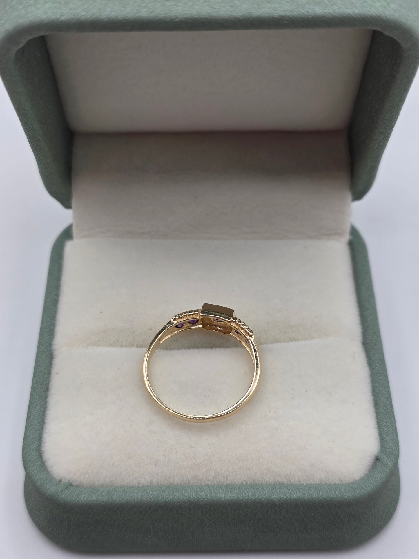 9ct gold amethyst ring