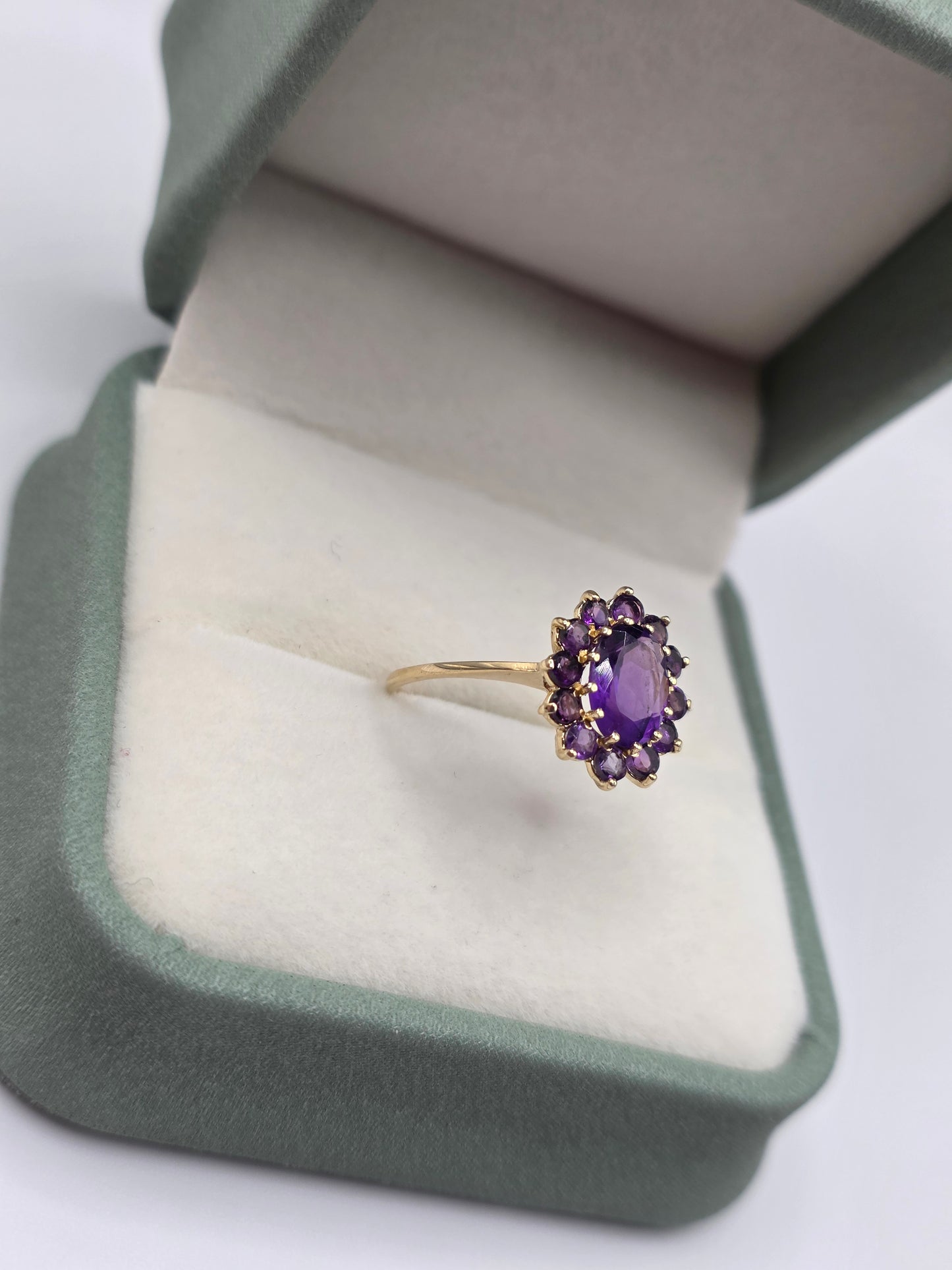 9ct gold amethyst cluster ring