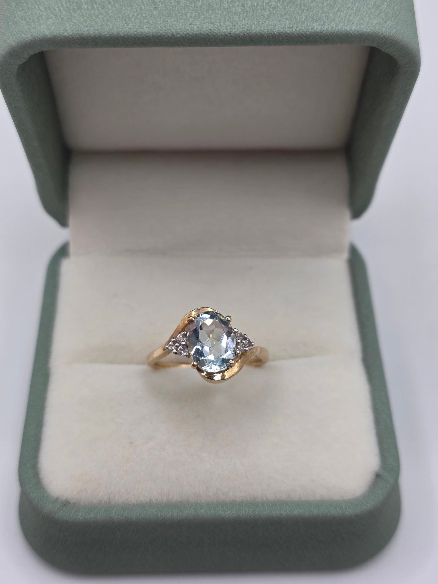 9ct gold aquamarine and white topaz ring