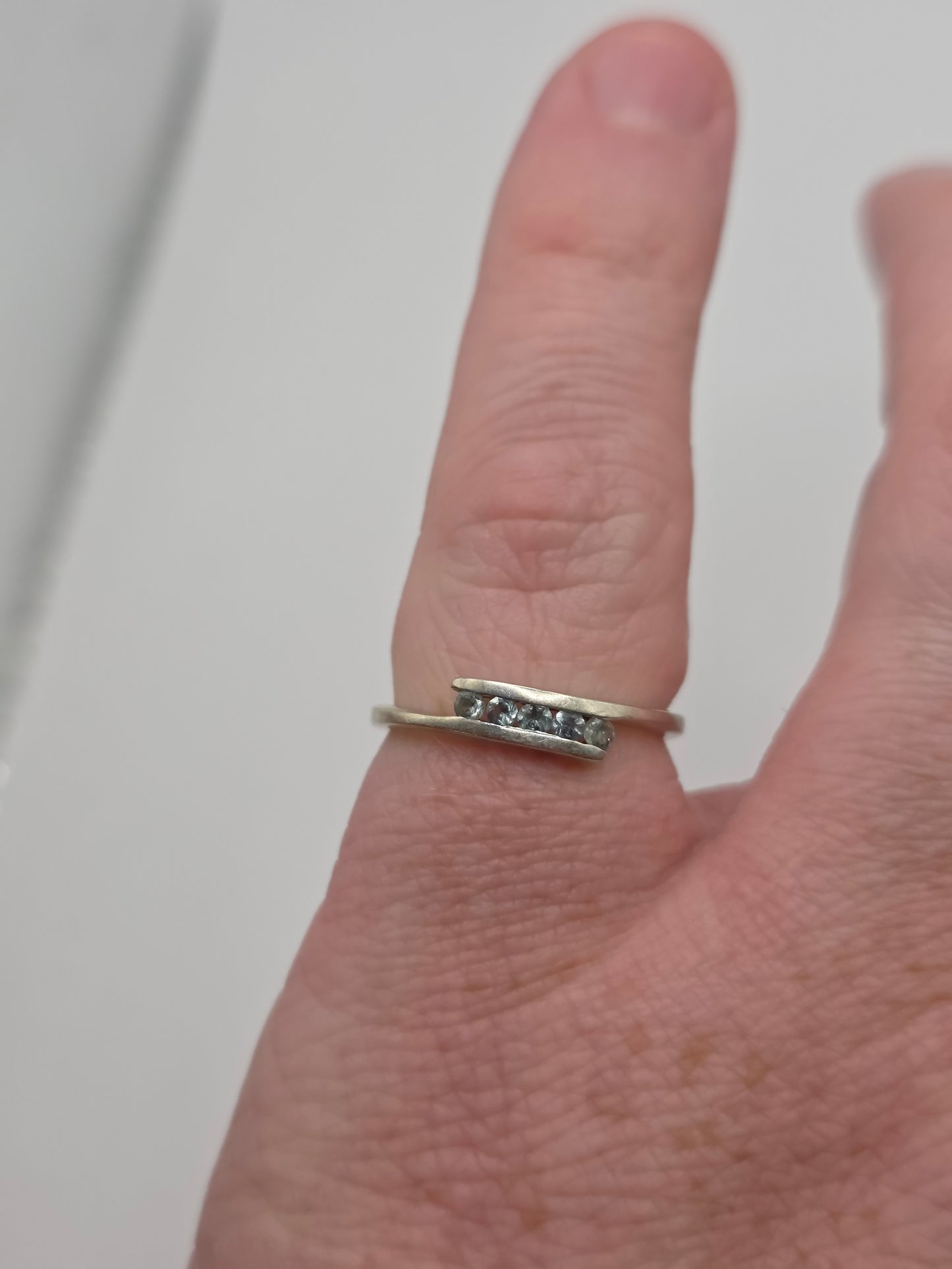 9ct white gold alexandrite ring
