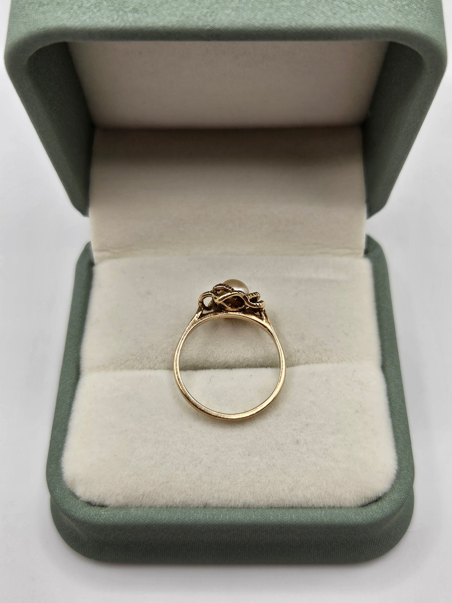 Vintage 9ct gold pearl ring