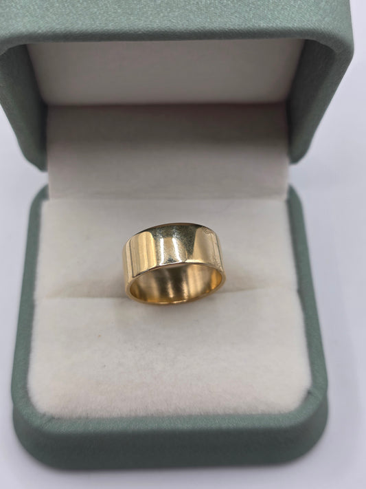 Wide 9ct gold band ring