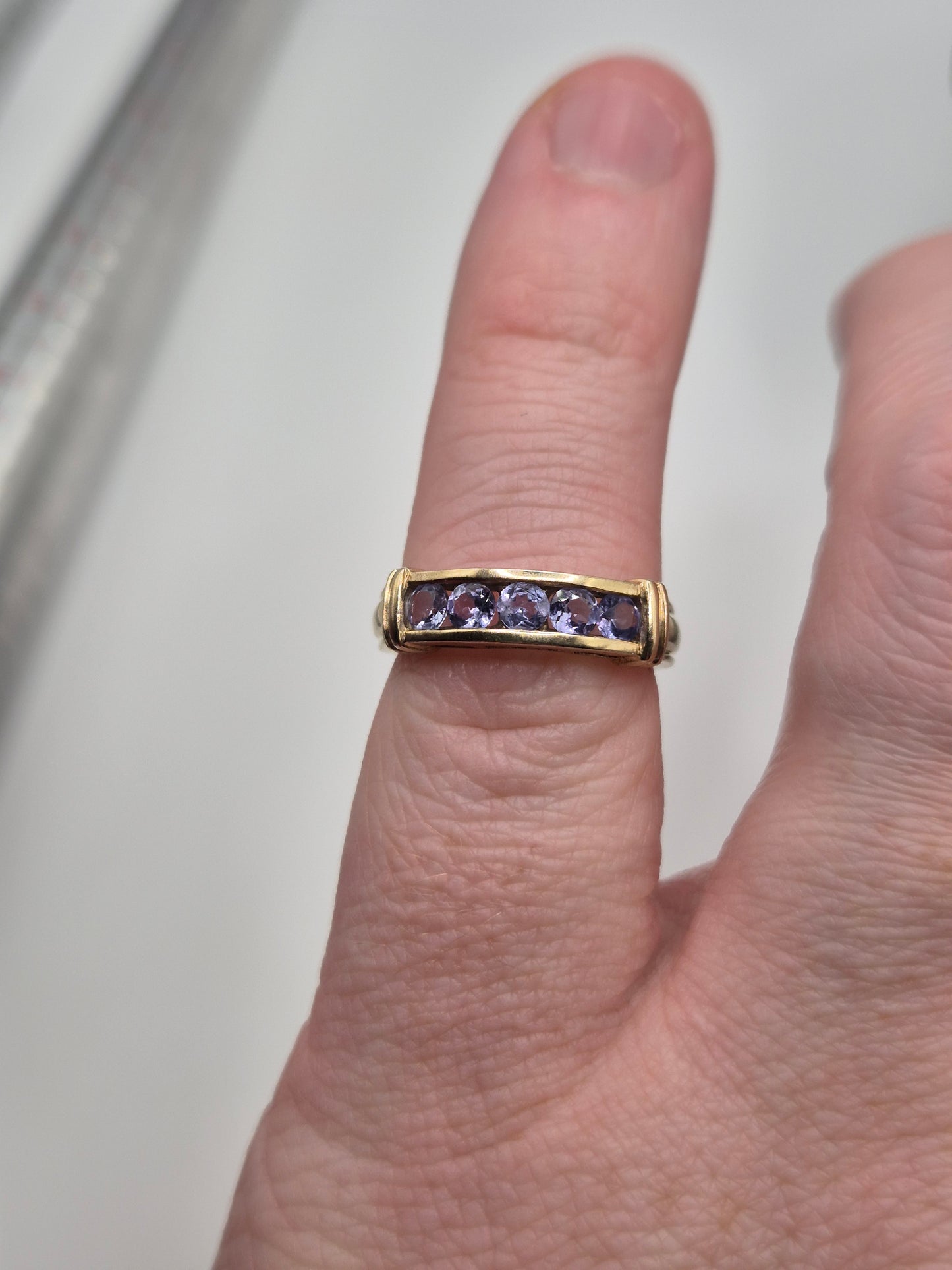 9ct gold tanzanite ring
