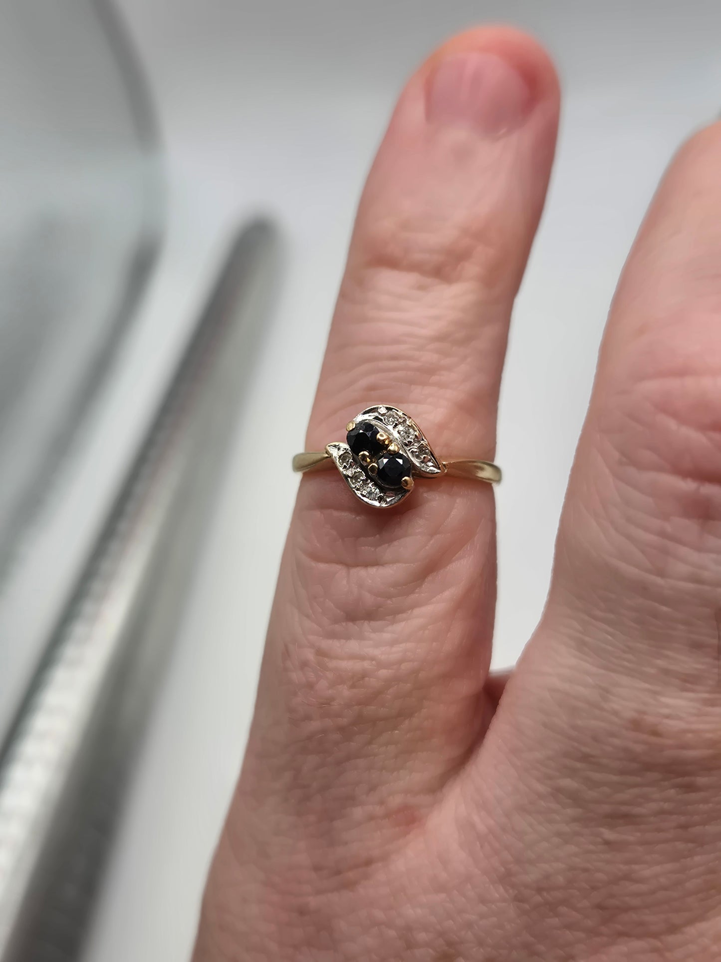 9ct gold sapphire and diamond ring
