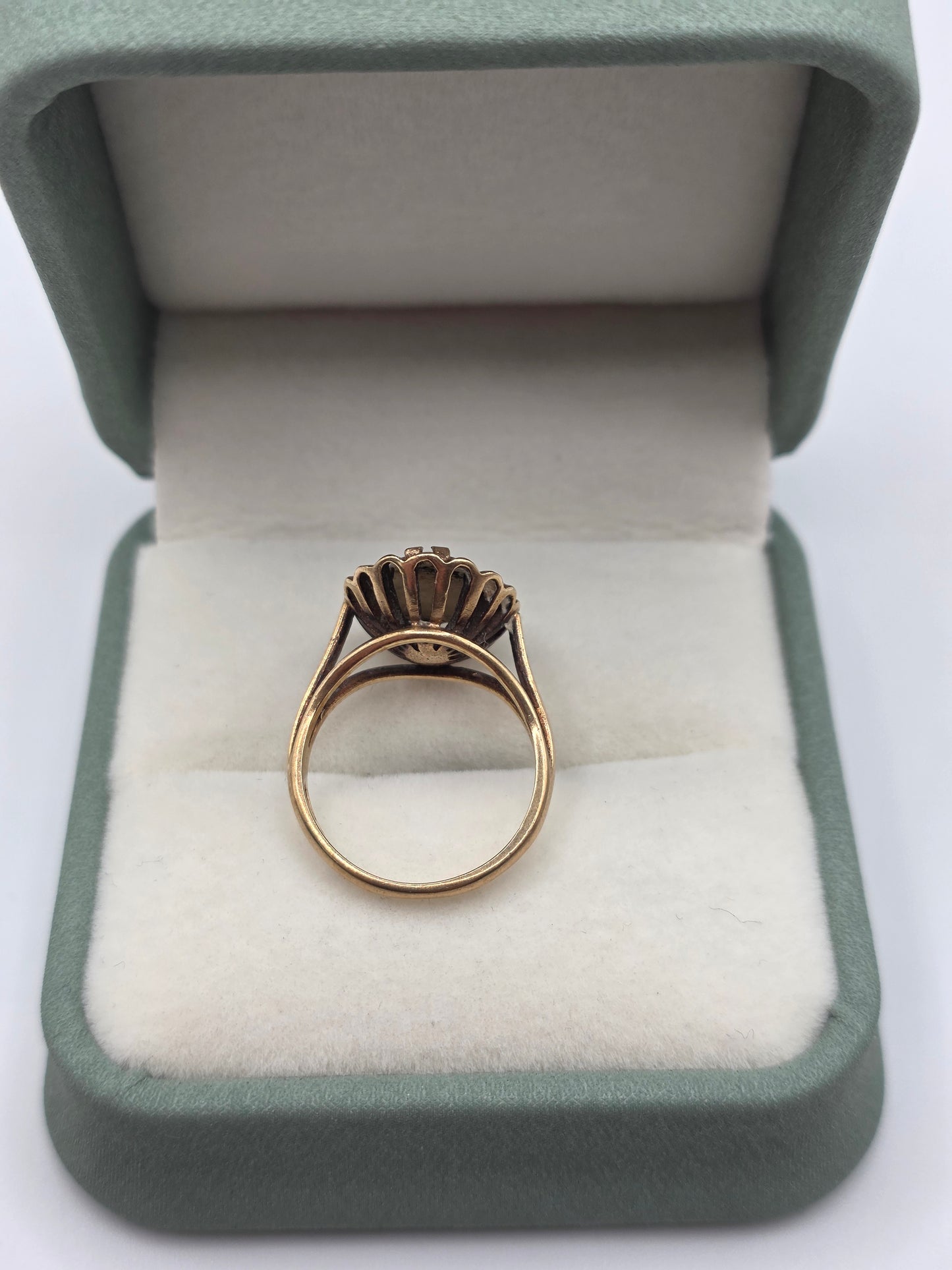 Vintage 9ct gold cameo ring