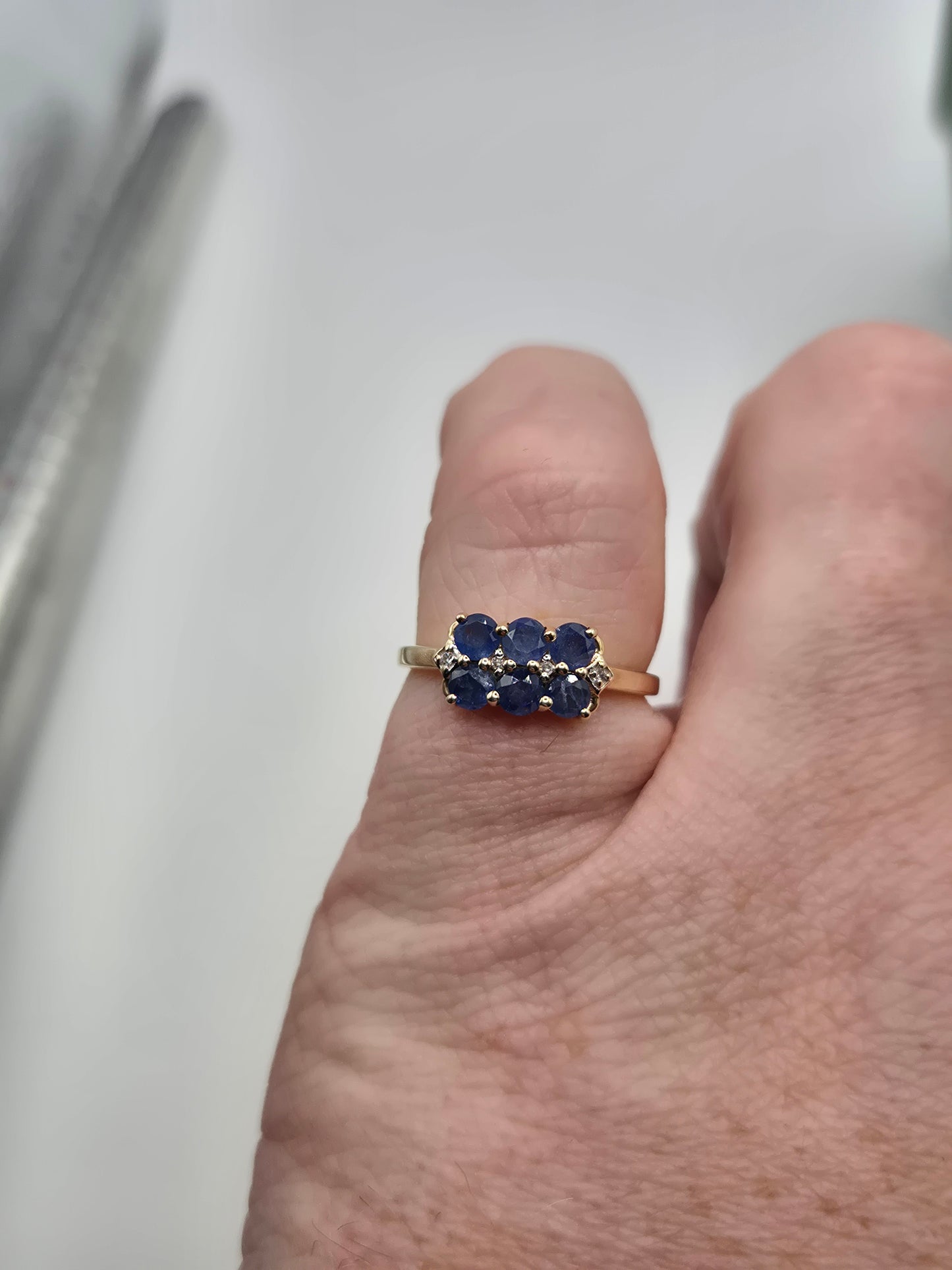 9ct gold sapphire and diamond ring