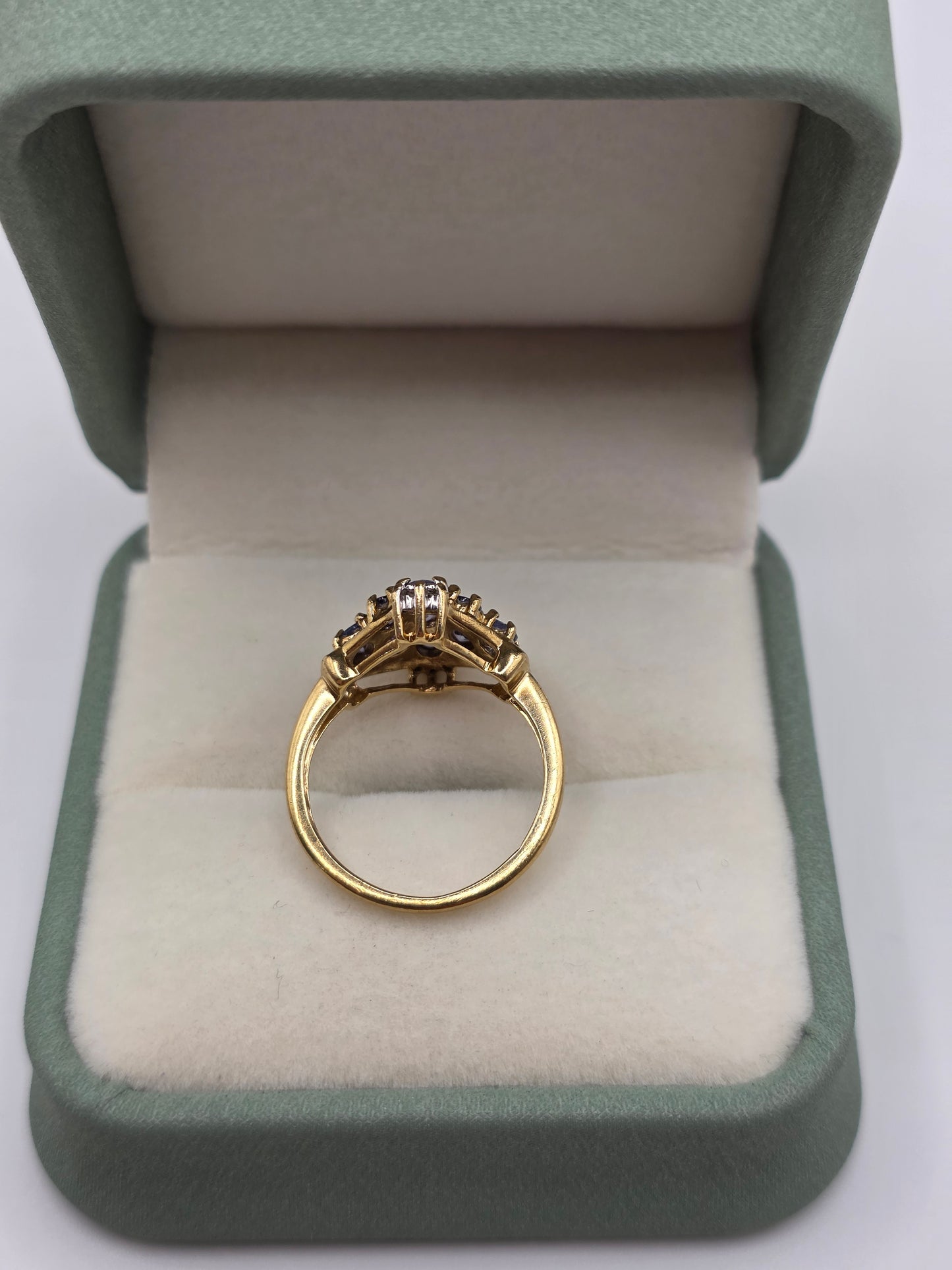9ct gold tanzanite and diamond ring