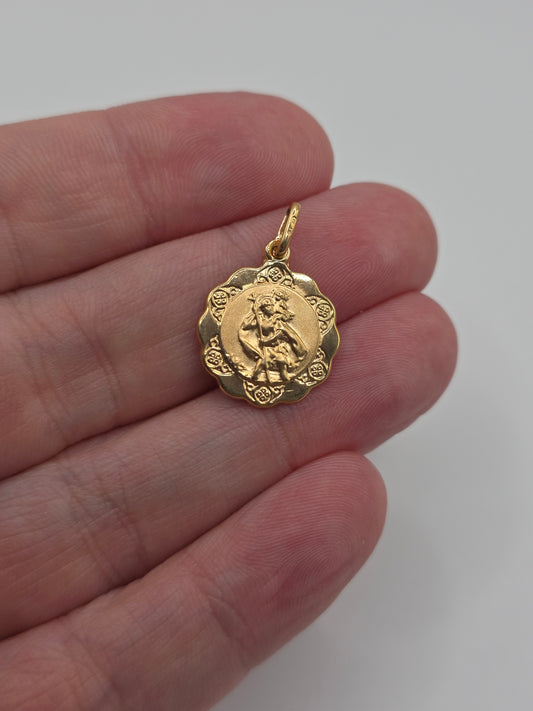 9ct gold st christopher pendant