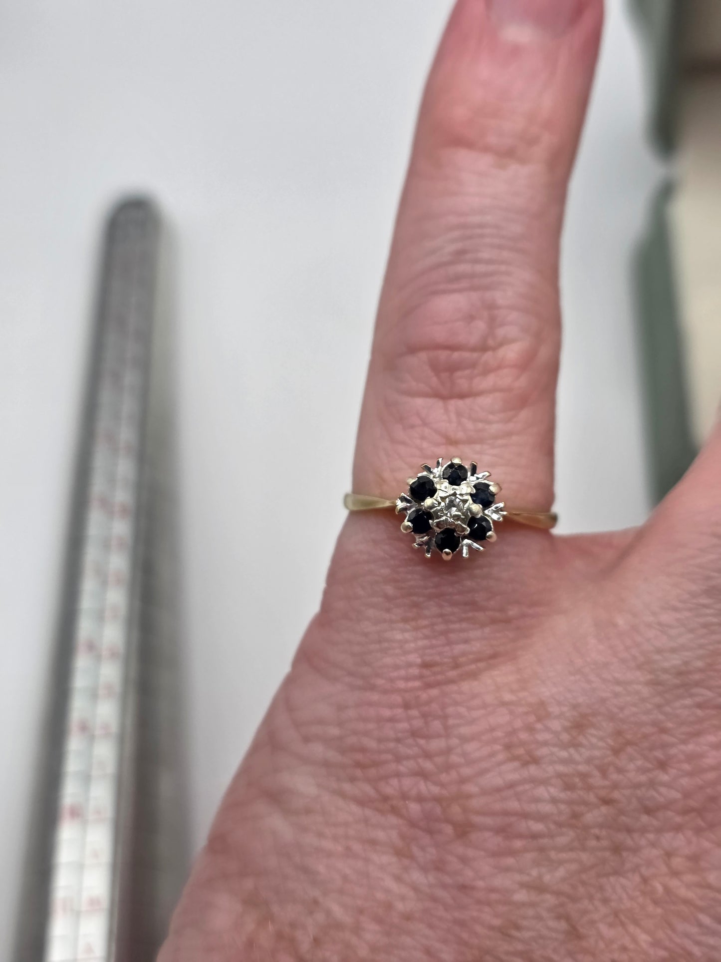 9ct gold sapphire and diamond ring