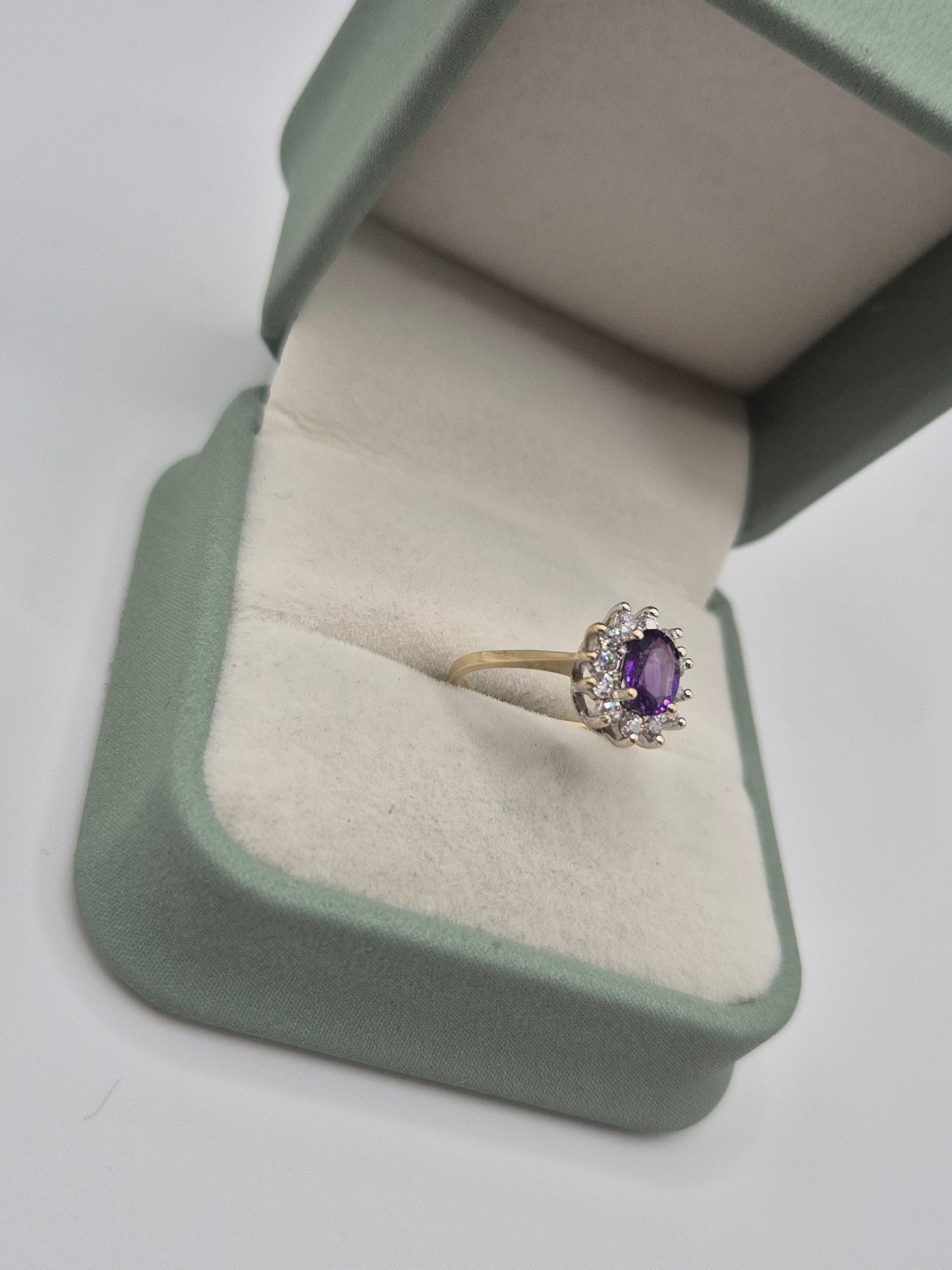 9ct gold amethyst and cz ring