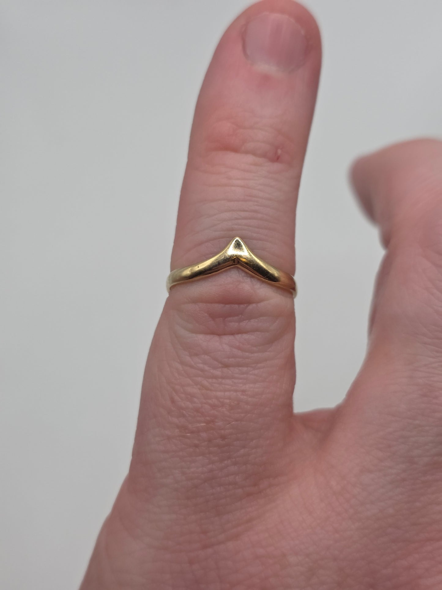 9ct gold wishbone ring