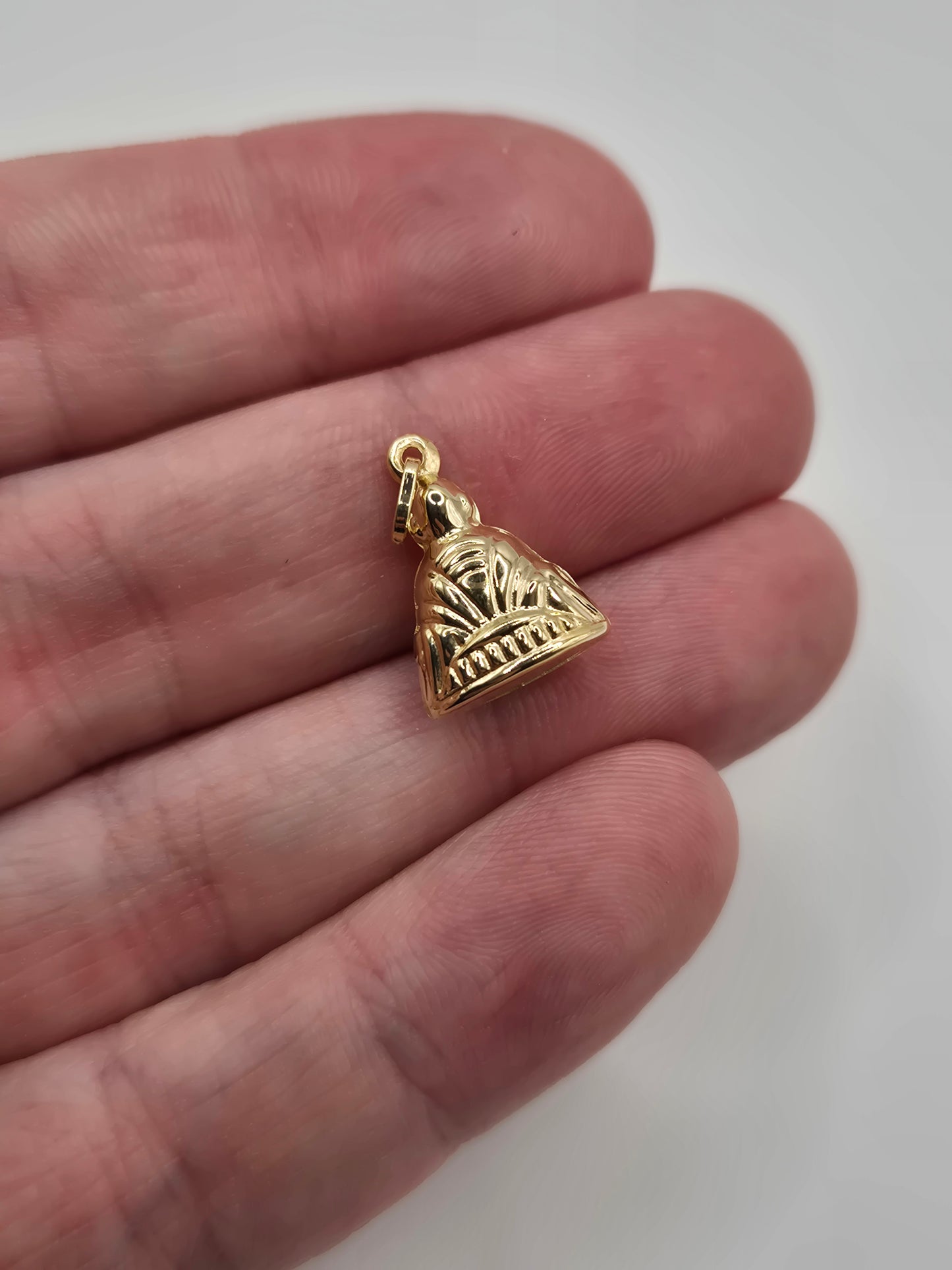 9ct gold buddah charm