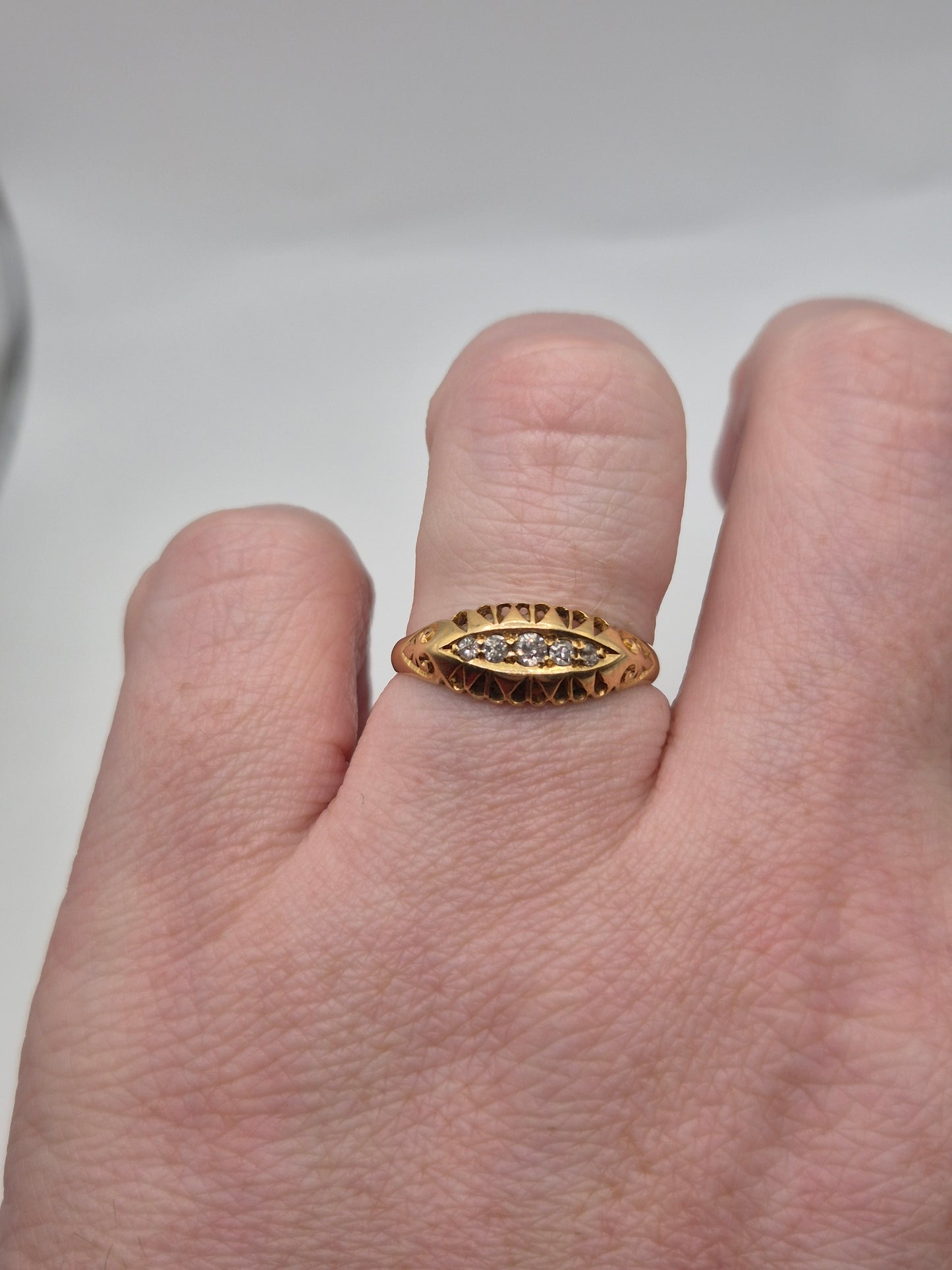 18ct gold diamond ring