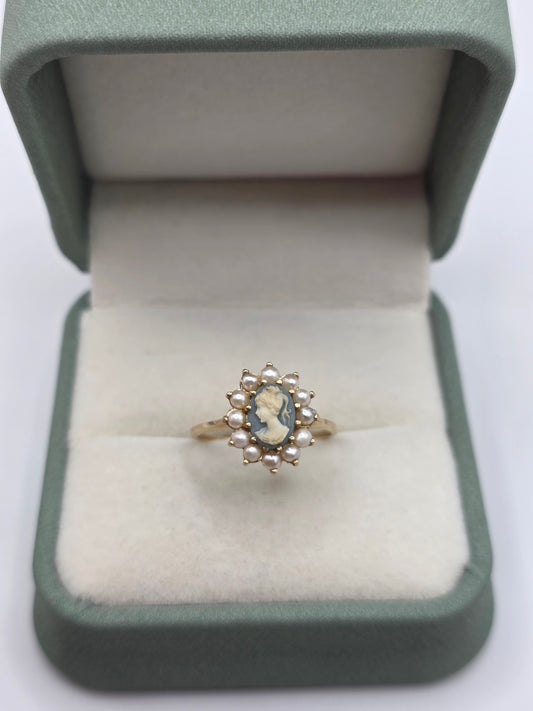 9ct gold limoge and pearl ring