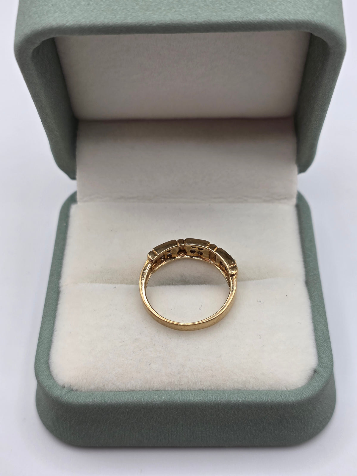 9ct gold iolite ring
